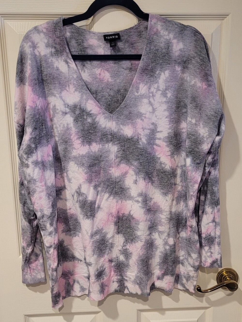 torrid Gray and Pink Tie-Dye V-Neck Sweater - Picture 3 of 8